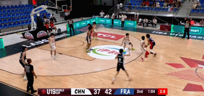 星空体育app下载-次节净胜13分！法国半场狂抢14前场篮板反超6分