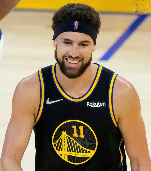 星空体育app-从前叉与跟腱撕裂到重返总决赛 汤普森浴火涅槃